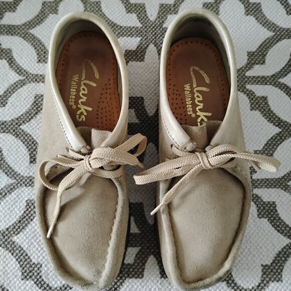 Clark's Wallabees - Picture 2 of 13